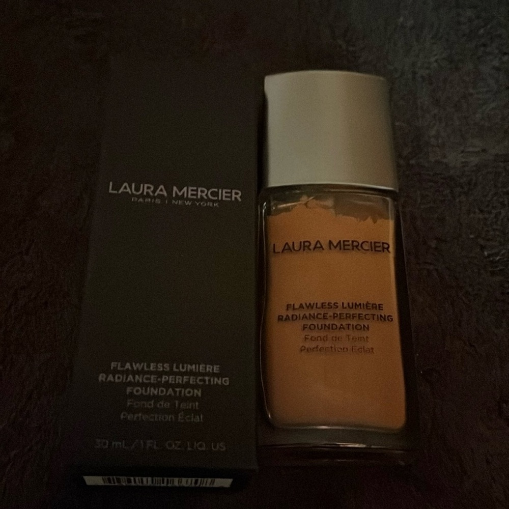 Laura Mercier Lumiere Foundation